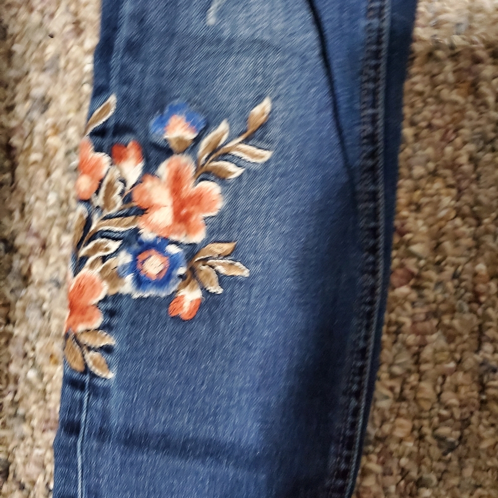 Jeans - Picture 3 of 3